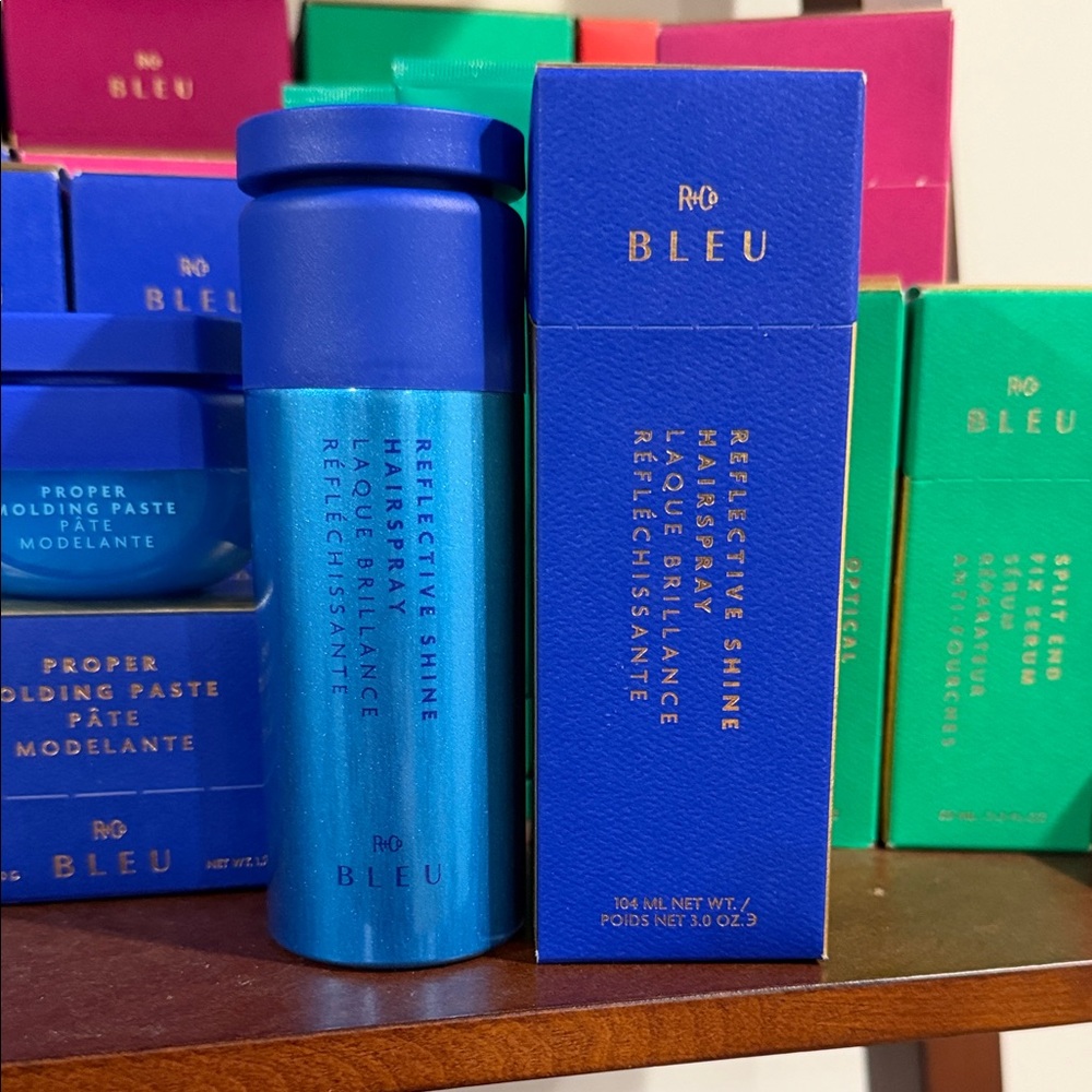 R+Co BLEU Reflective Shine Hair Spray